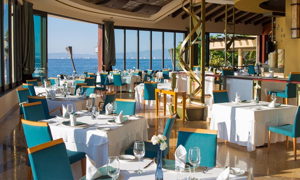 blancablue-ocean-front-restaurant