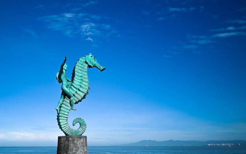 puerto-vallarta-malecon