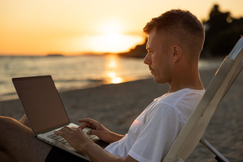 remote-working-from-the-beach